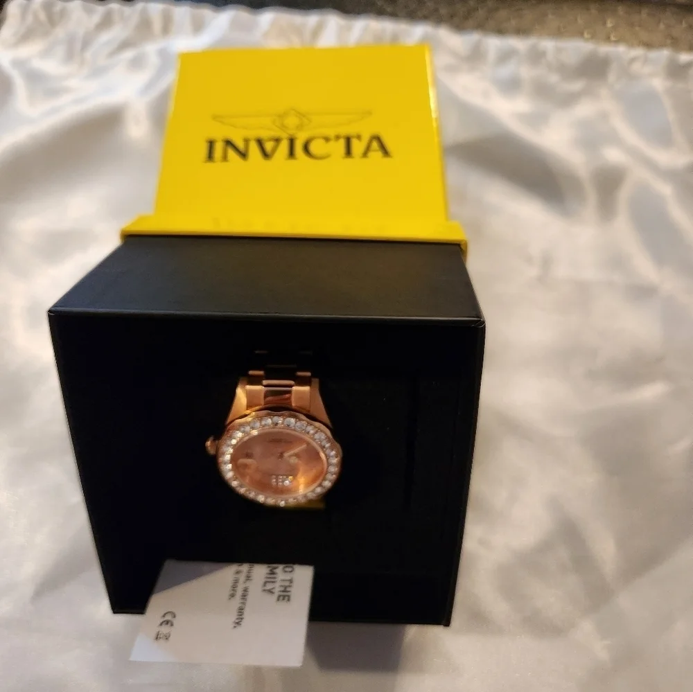 Invicta Women's Pro Diver‎ Crystal Accented 18k Ion-plated Stainless Steel Watch